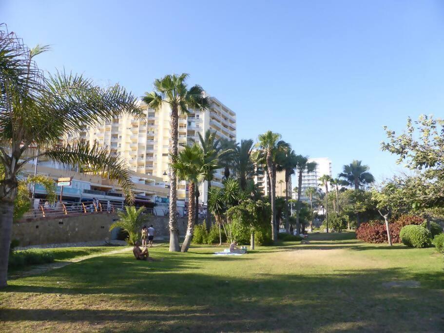 Estudio Miramar. Primera linea playa. Amazing views! Benalmádena Exterior foto